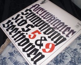 ゴシックなレコードジャケット。完成された文字デザインが美しすぎる