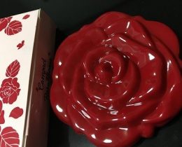 薔薇ミラーってエレガントで素敵・・・！麗しの真紅カラー