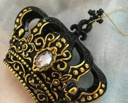 シャビーシック×プチゴシックなインテリアオブジェ